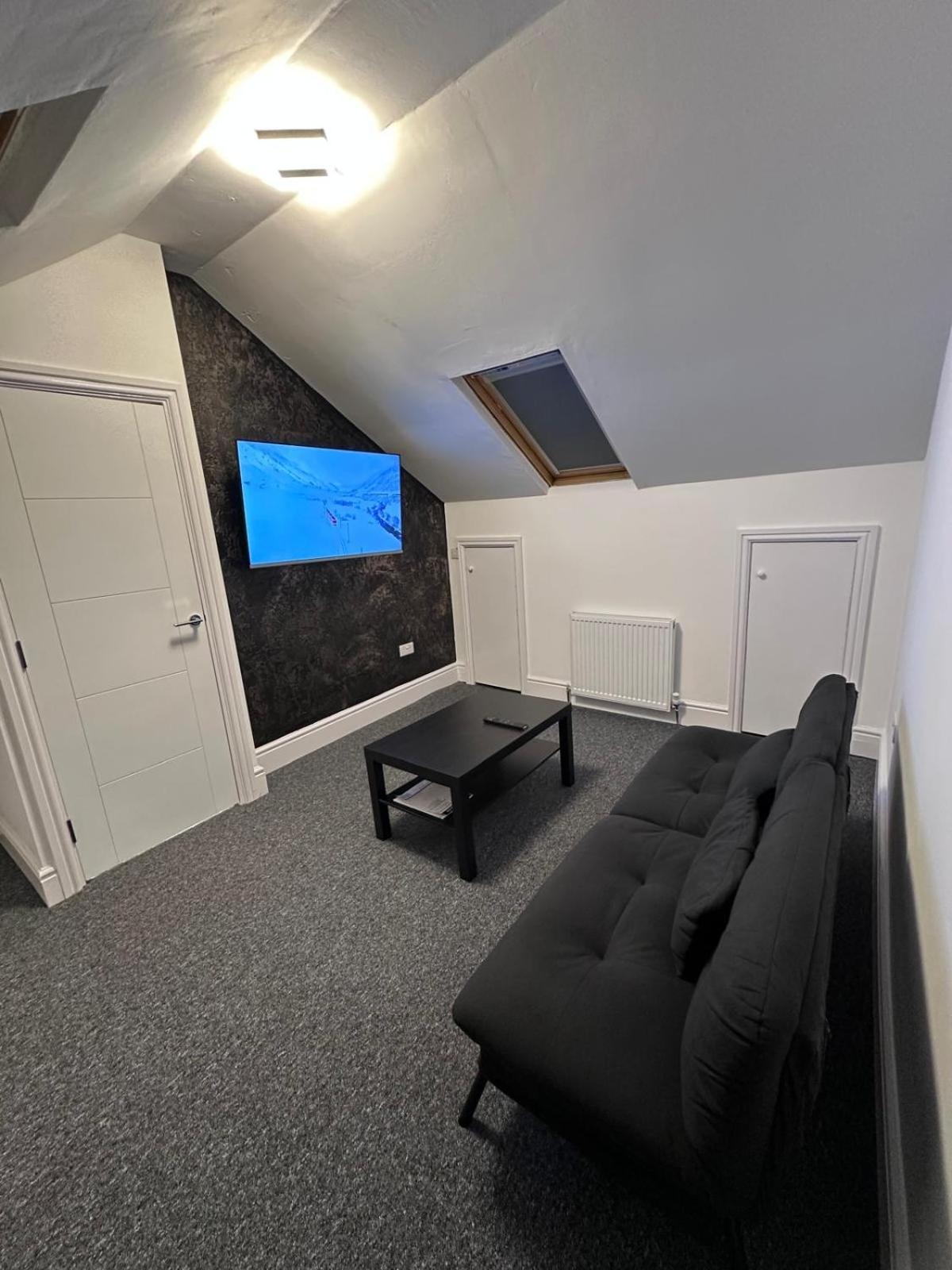 Modern Two-Bedroom Apartment 曼彻斯特 外观 照片